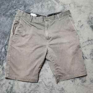 Volcom chino shorts - Grey - skater punk - vintage Size 36